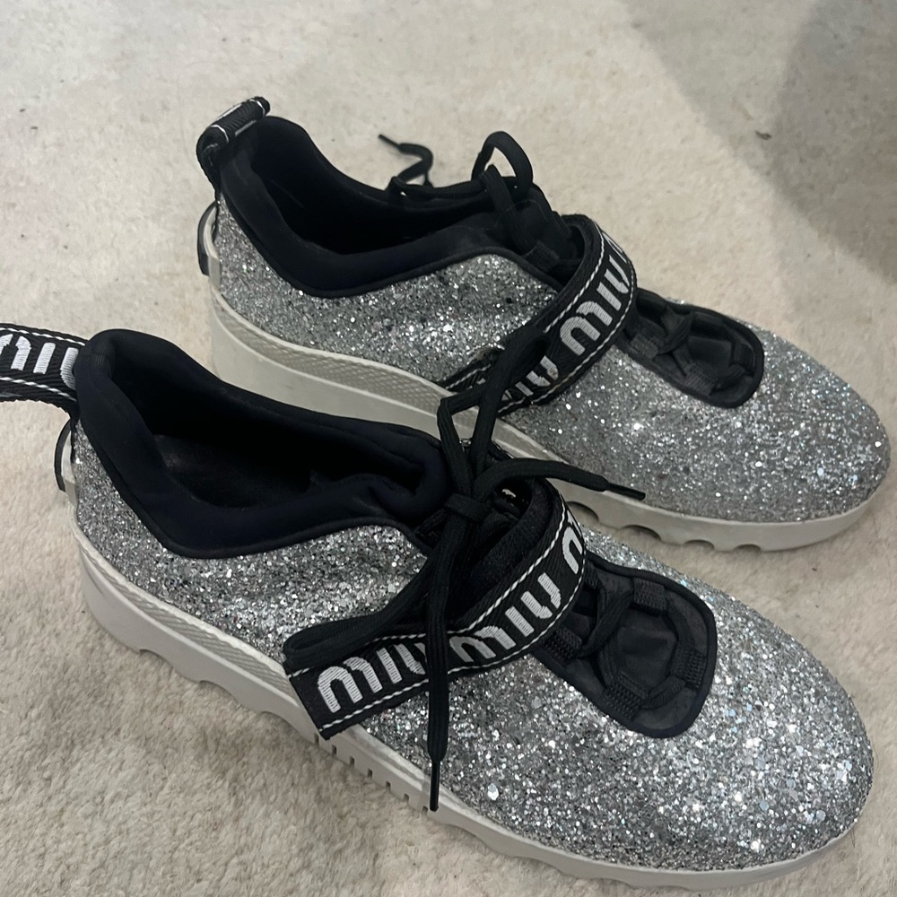 MIU MIU SNEAKERS